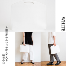 画像をギャラリービューアに読み込む, 14/16インチのPCがすっぽり入る本革ミニマルバッグ Flat minimal leather bag